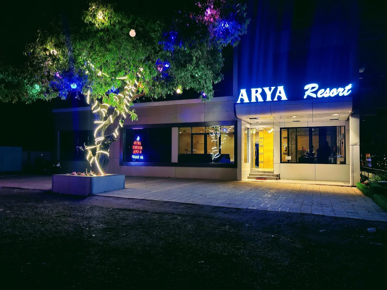 Arya Resort and Spa