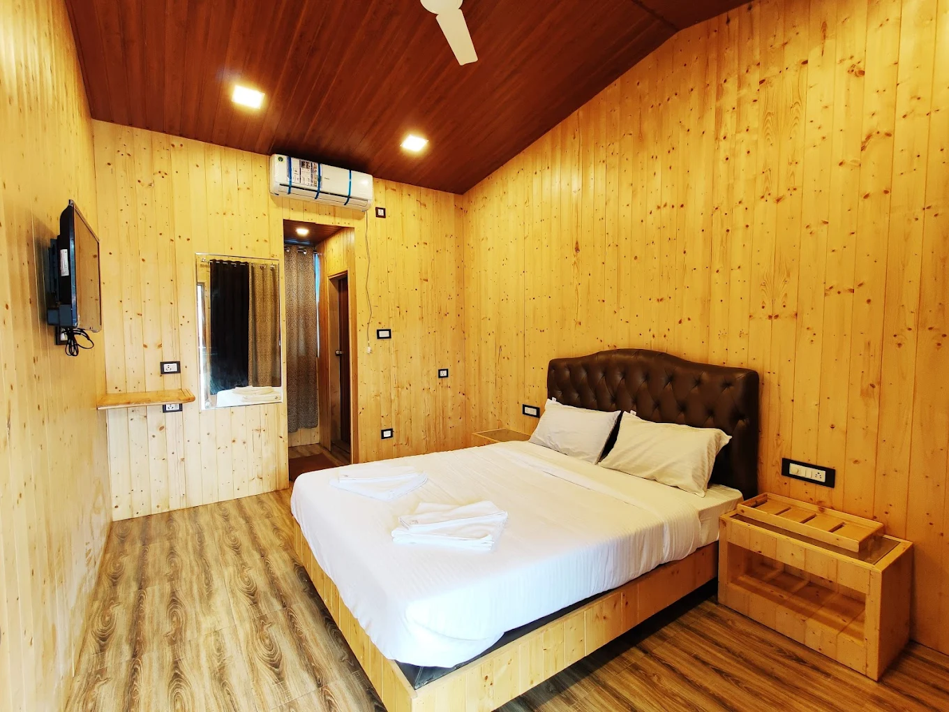 Arya Resort and Spa