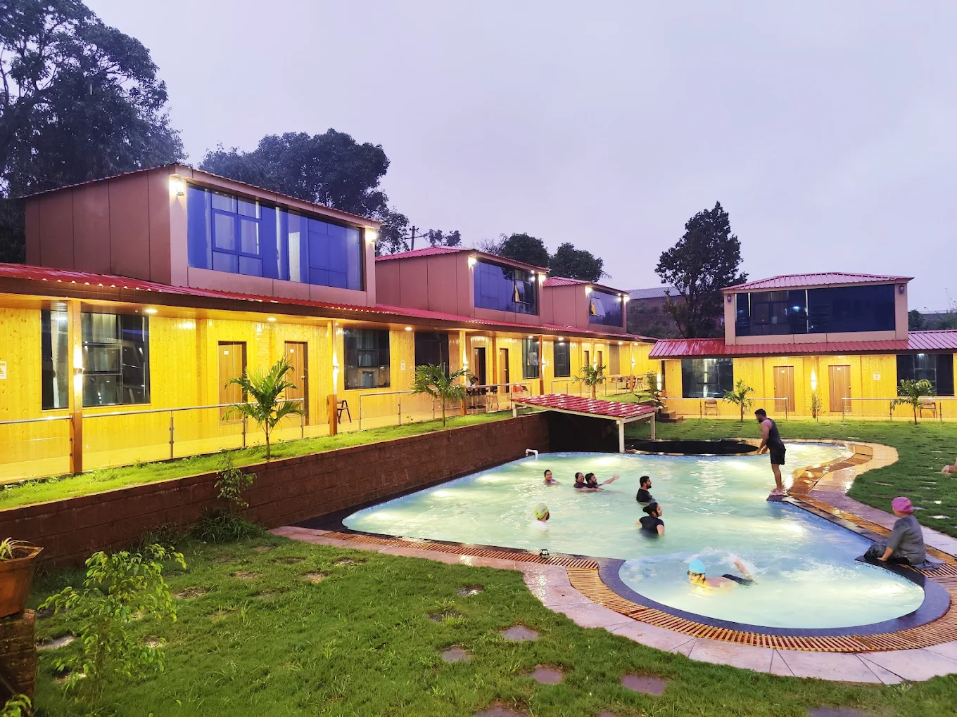 Arya Resort and Spa