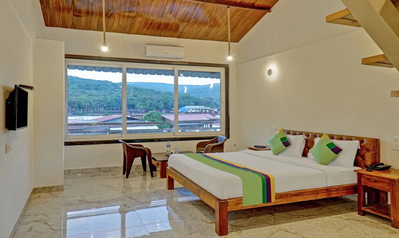 Hotel Lake Paradise