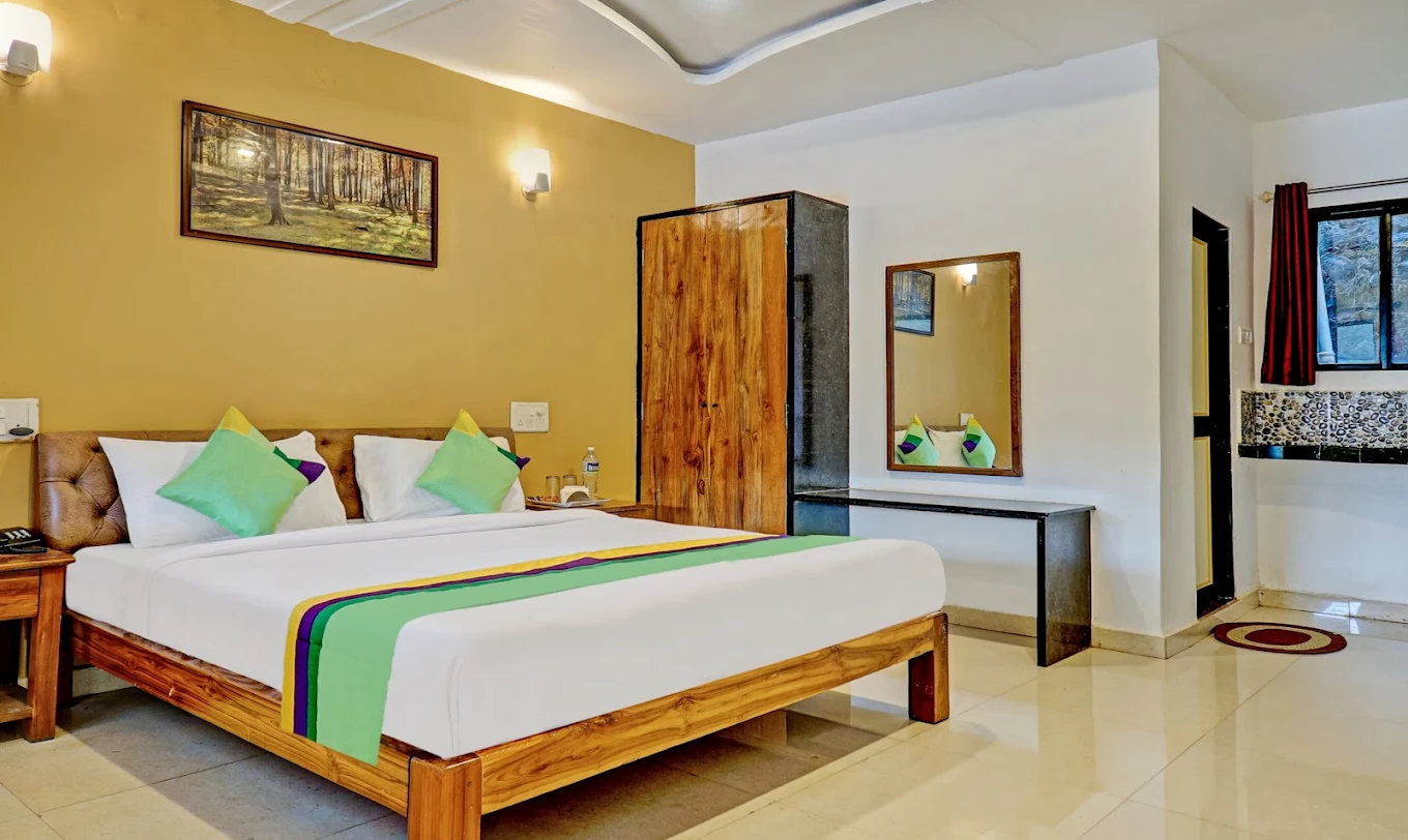 Hotel Lake Paradise